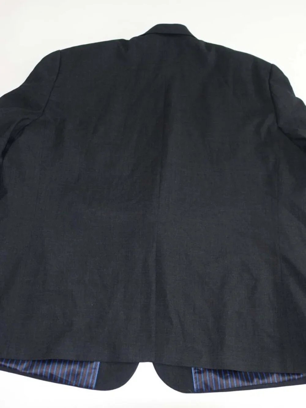 GS Men's 2 Button Suit Size 54 Regular 48 x 32 Charcoal Gray Wool Blend 54R